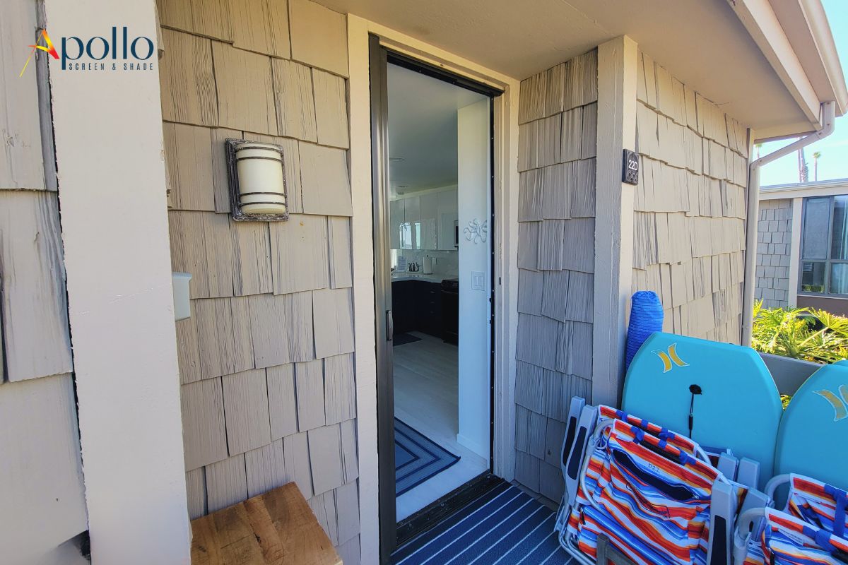 Retractable Screen - Oceanside_ CA.jpg